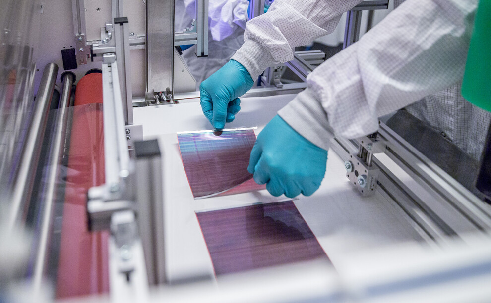 Solar TAP: Laminating flexible solar modules